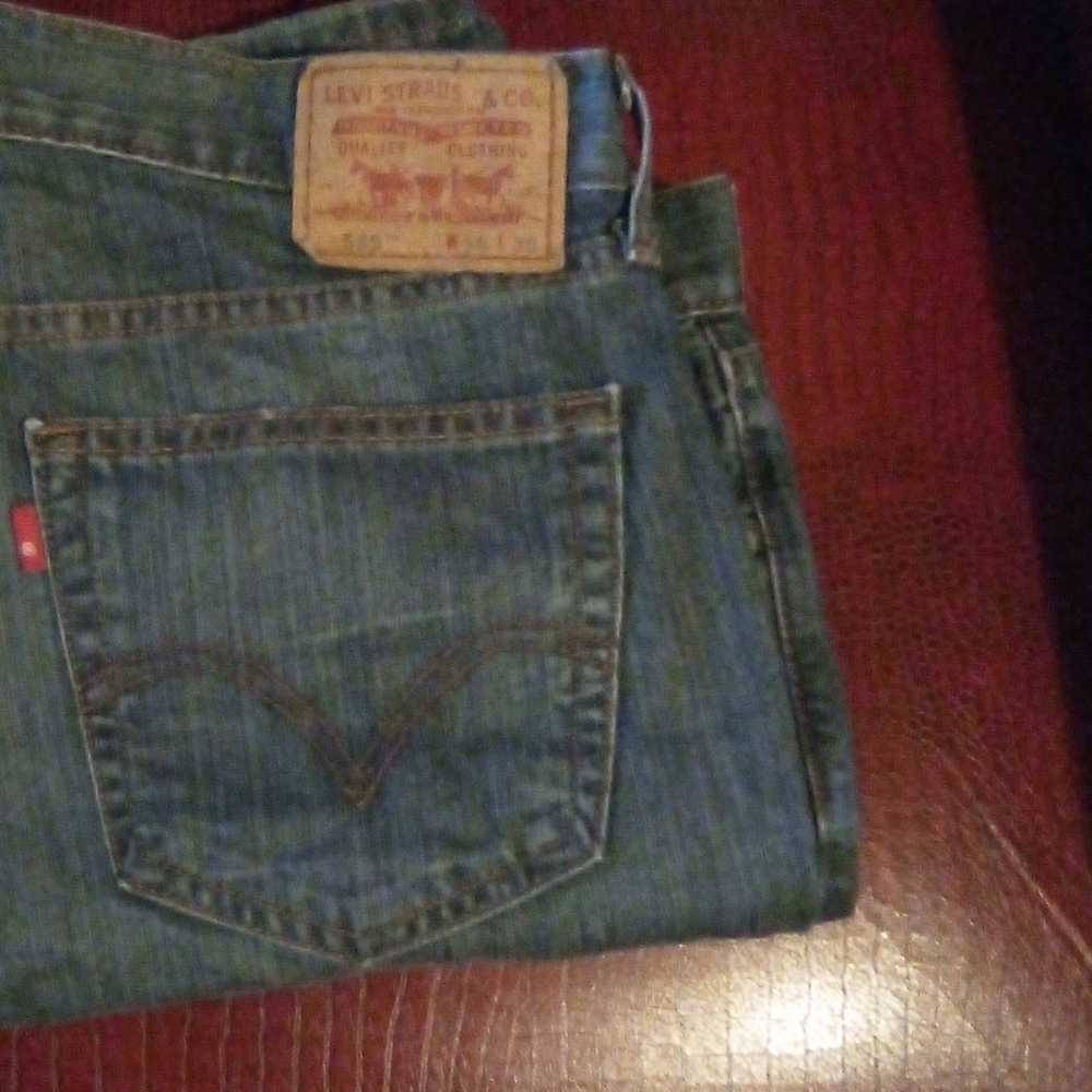 559 Levi's